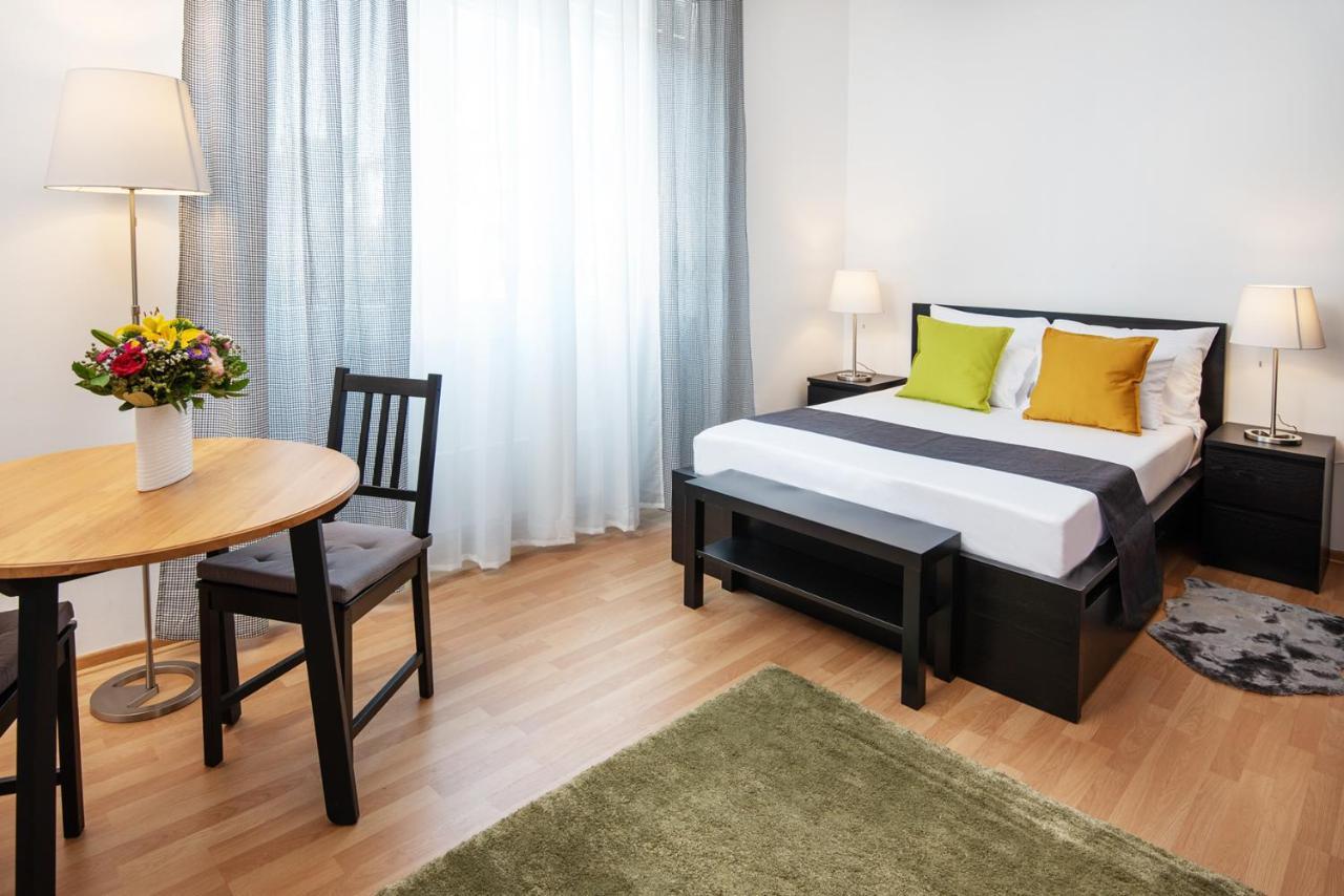 Studio Apartment Financial Park Belgrade Extérieur photo