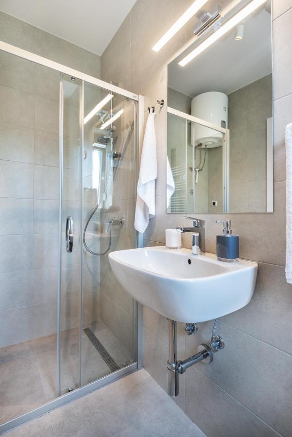 Studio Apartment Financial Park Belgrade Extérieur photo