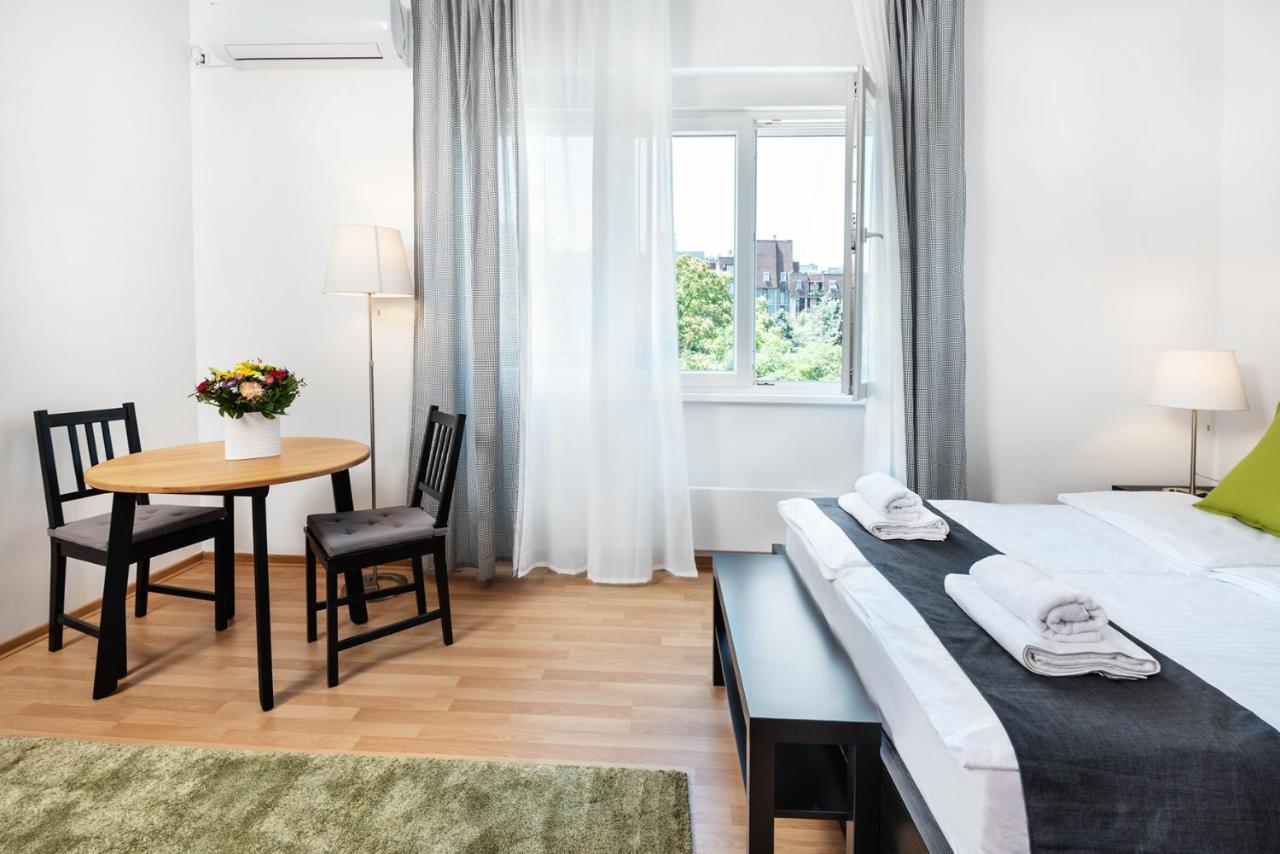 Studio Apartment Financial Park Belgrade Extérieur photo