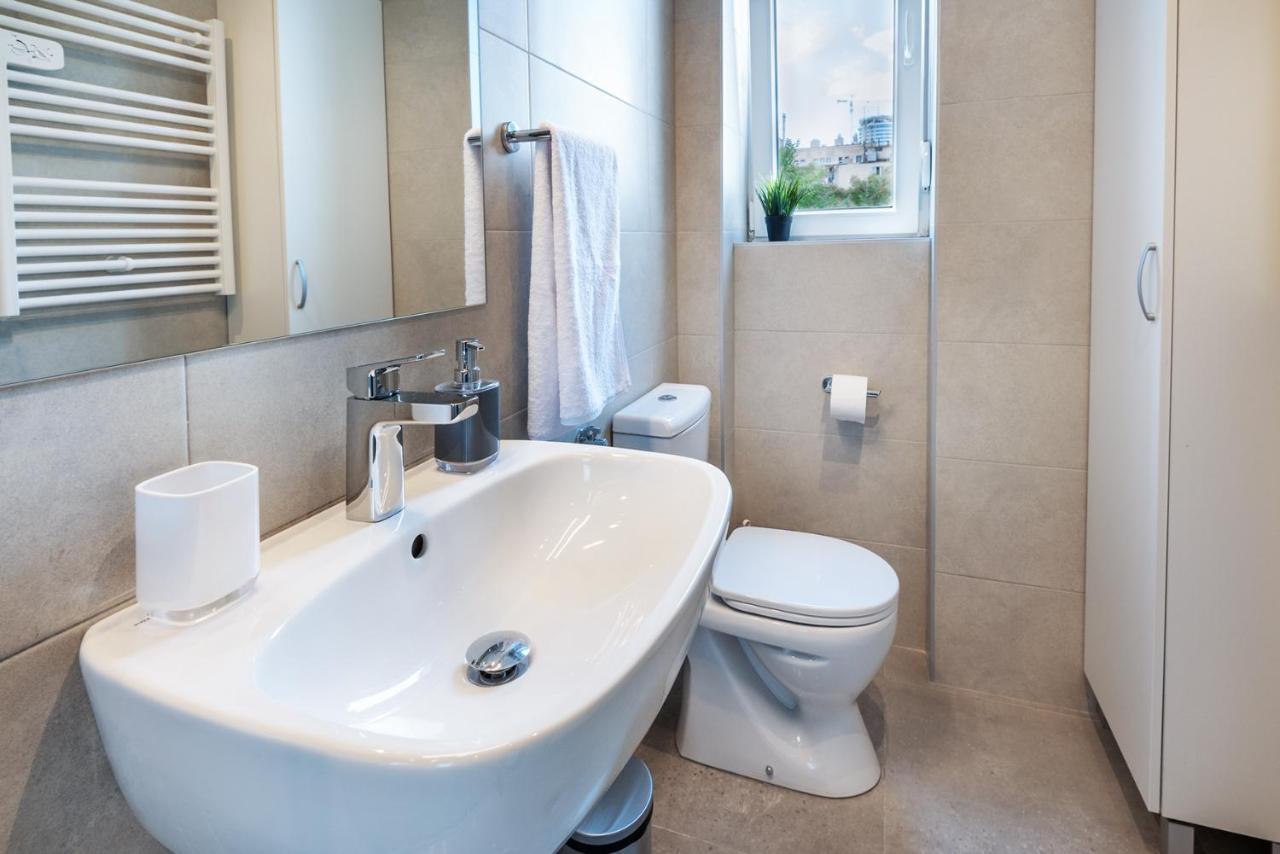 Studio Apartment Financial Park Belgrade Extérieur photo